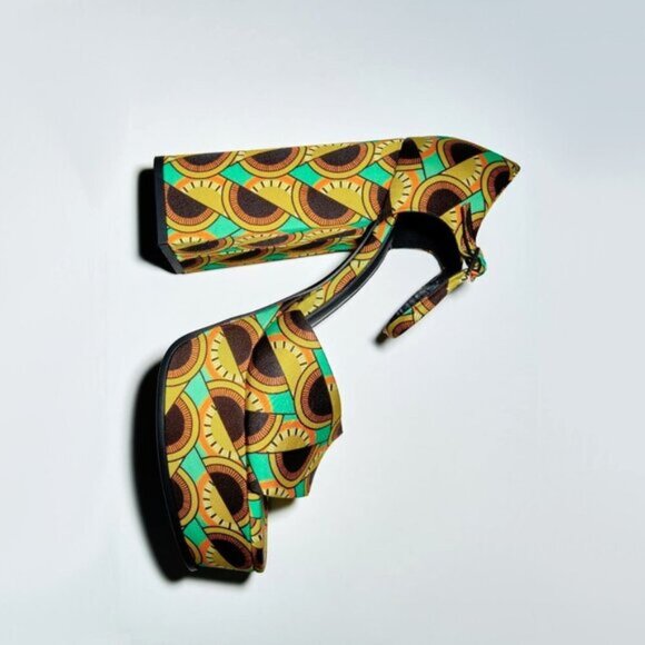 NWT Zara multicolour retro-inspired abstract print chunky platform heeled sandal - Picture 3 of 13